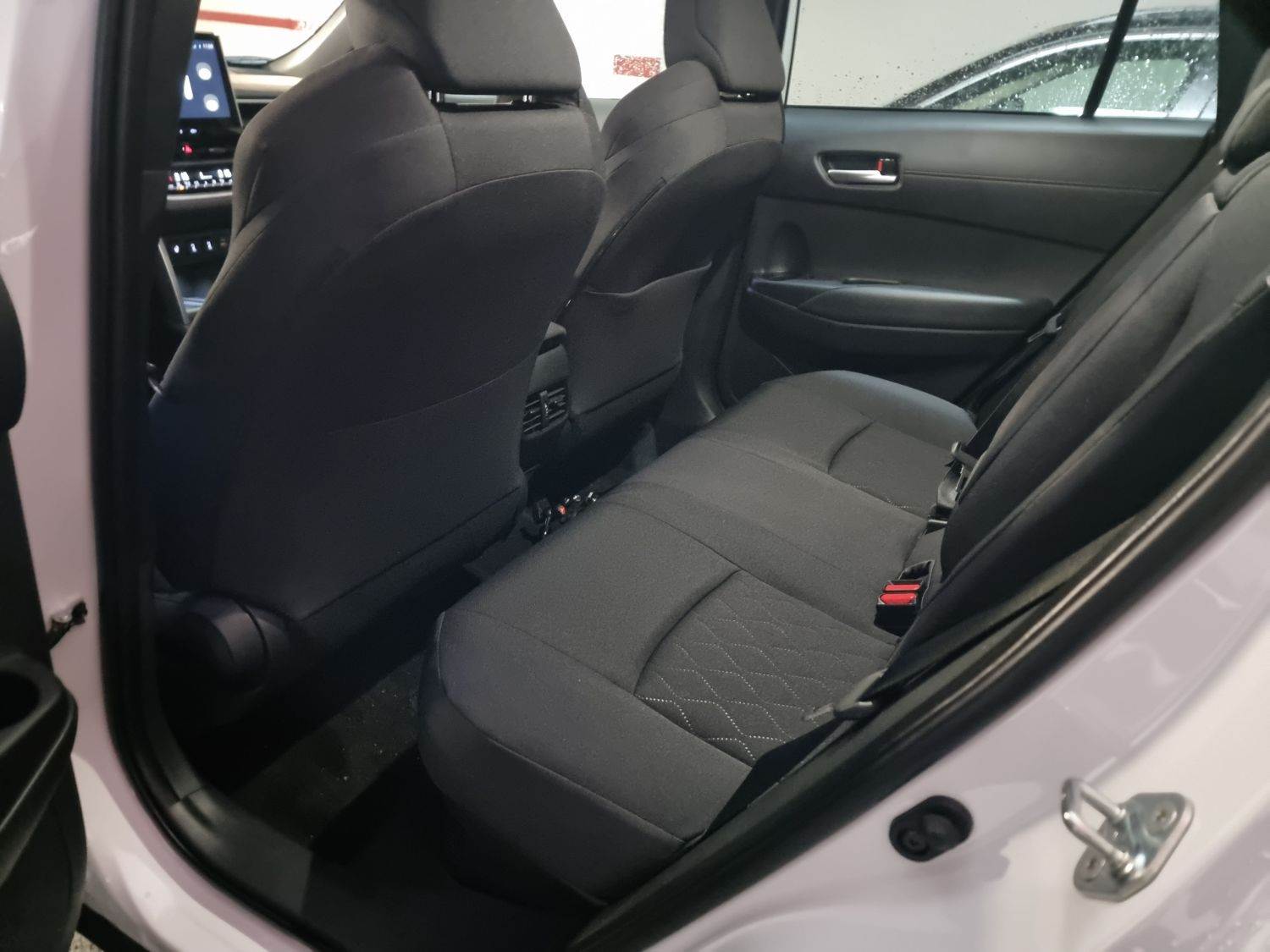 Toyota Corolla Cross (14).jpg