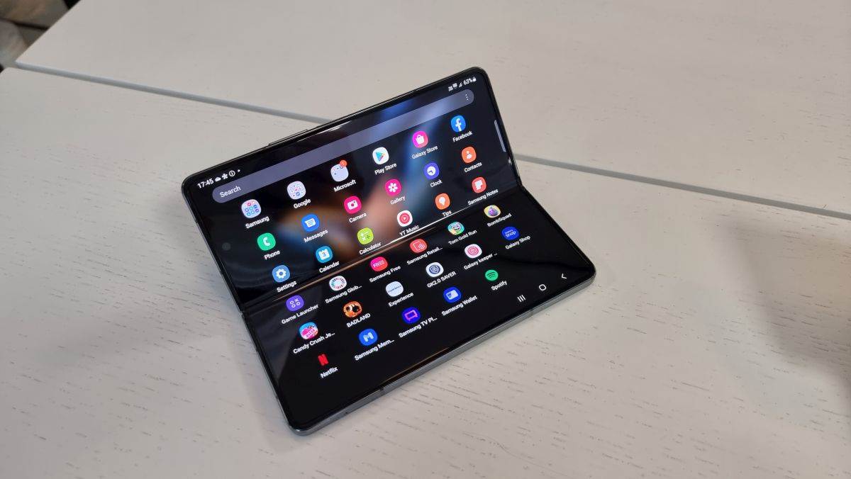 SAMSUNGOVA SUPER-PETORKA: Novi sklopivi telefoni, satovi i slušalice