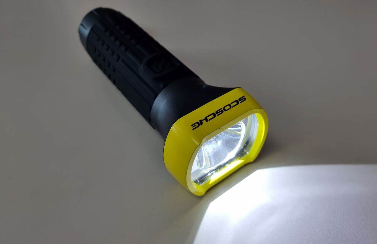 Scosche PowerUp 600 Torch (9).jpg