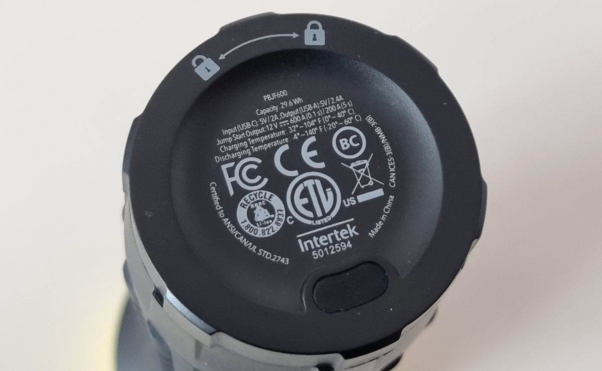 Scosche PowerUp 600 Torch (10).jpg