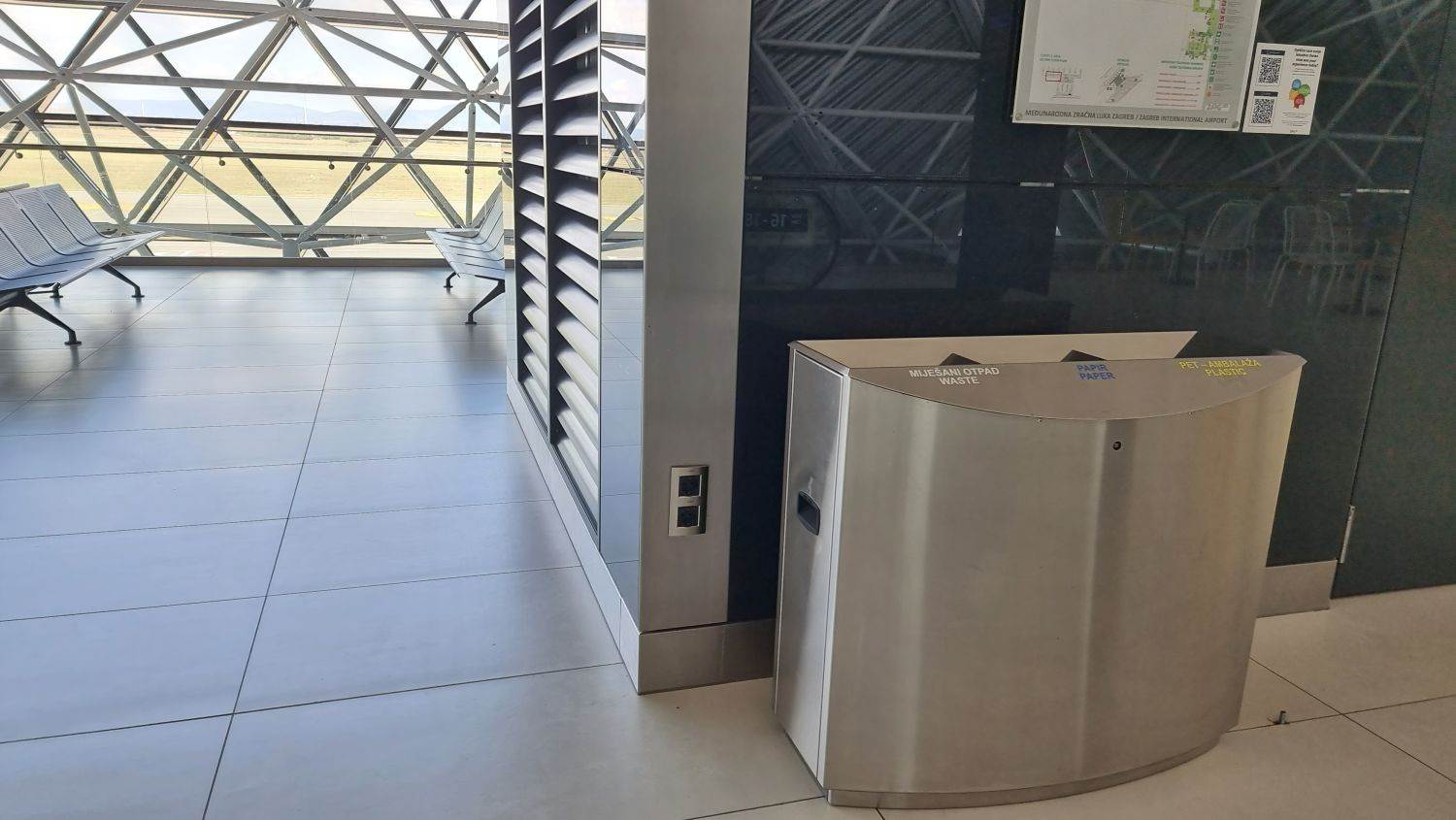 Međunarodna zračna luka Zagreb d.d. utičnice aerodrom Zagreb (4).jpg