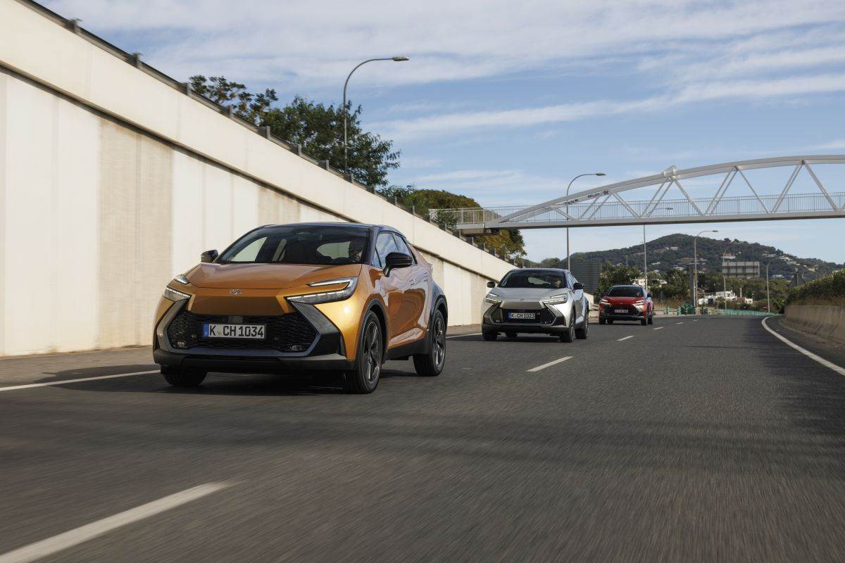 Toyota C-HR 2024 (2).jpg