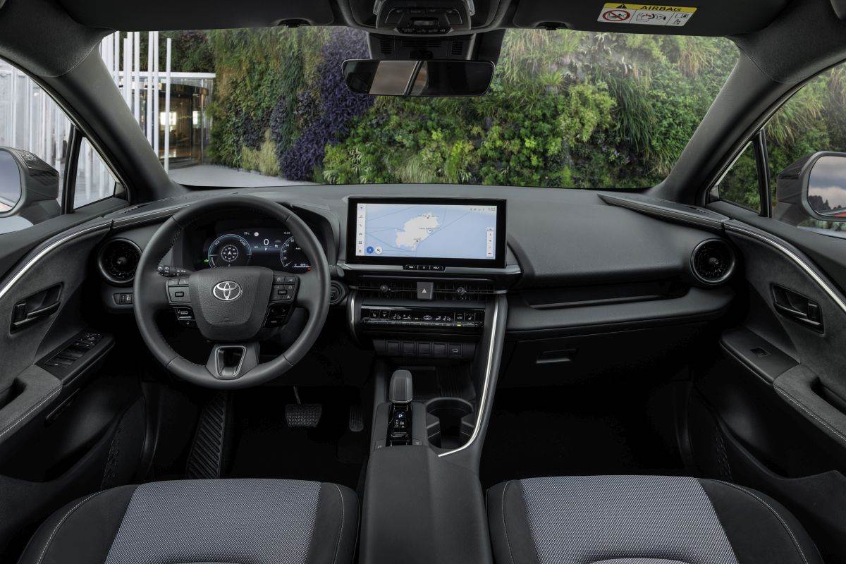 Toyota C-HR 2024 (10).jpg