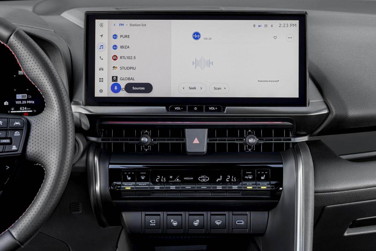Toyota C-HR 2024 (12).jpg