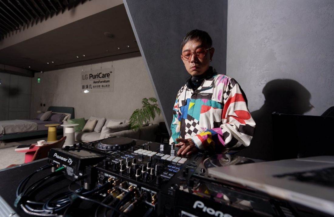 LG PuriCare AeroFurniture (4).jpg