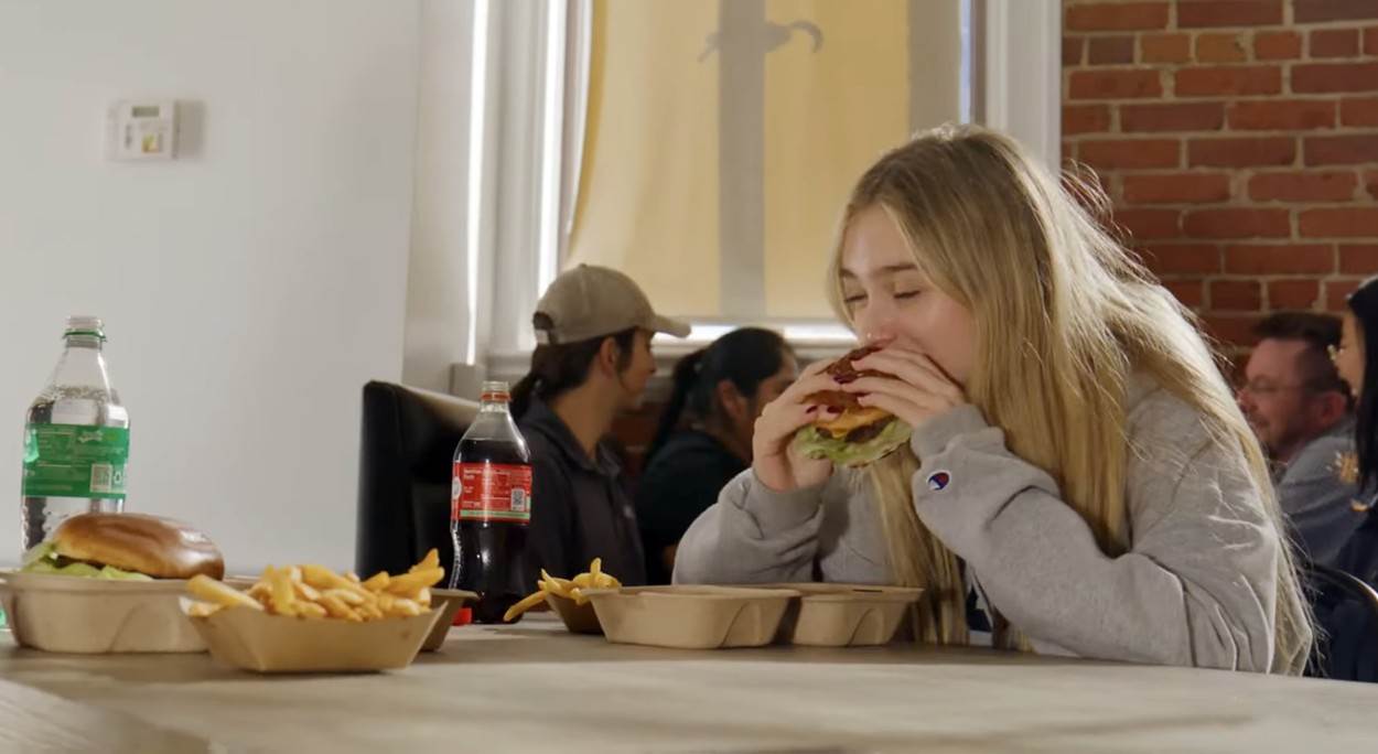 Prvi svjetski autonomni restoran (7).jpg