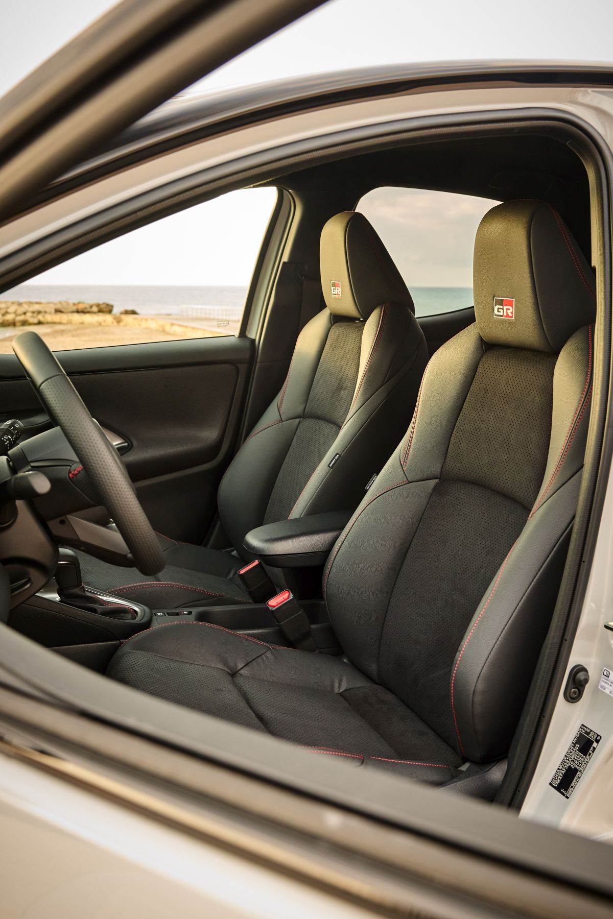 Toyota Yaris (12).jpg