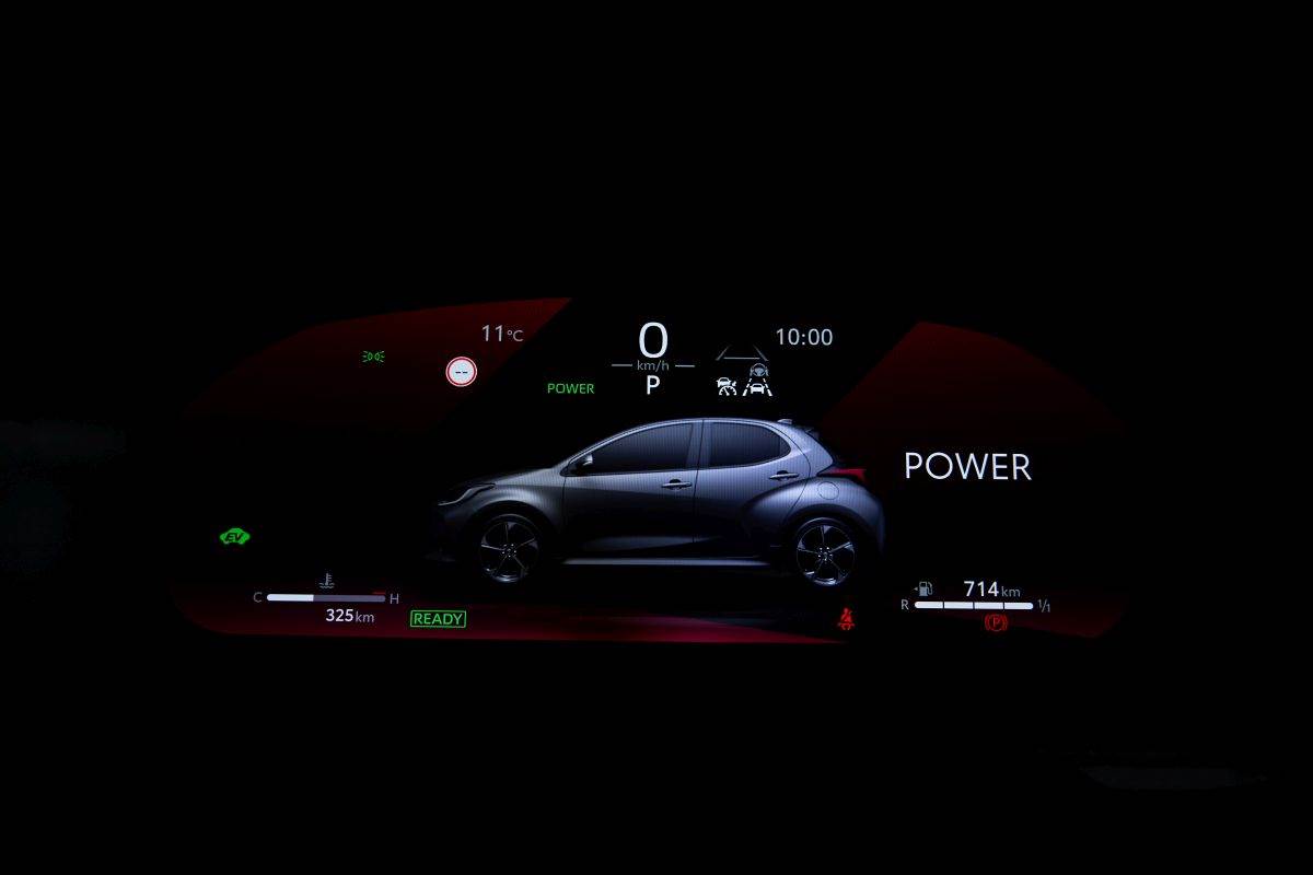 Toyota Yaris (9).jpg