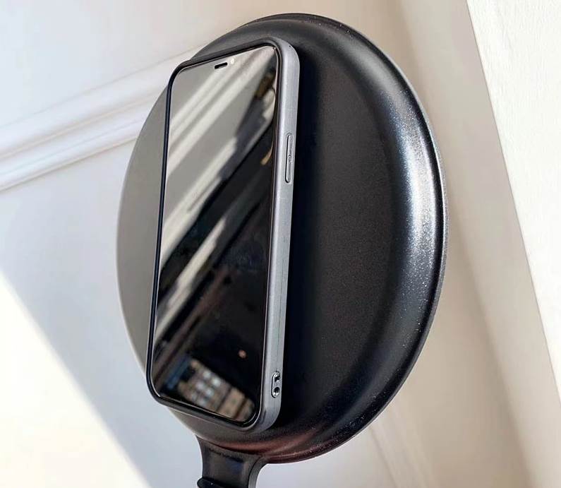 NEOBIČNA NAMJENA Ova tava ne služi za palačinke niti da nekog 'potapšate' po glavi