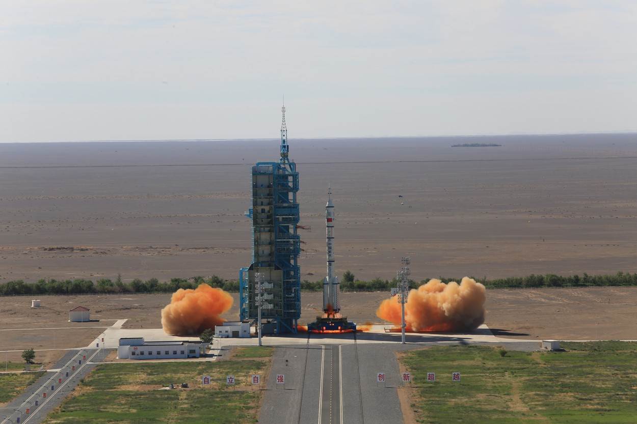 SPEKTAKULARNE FOTOGRAFIJE Uzletjela je kineska svemirska letjelica s troje ljudi!