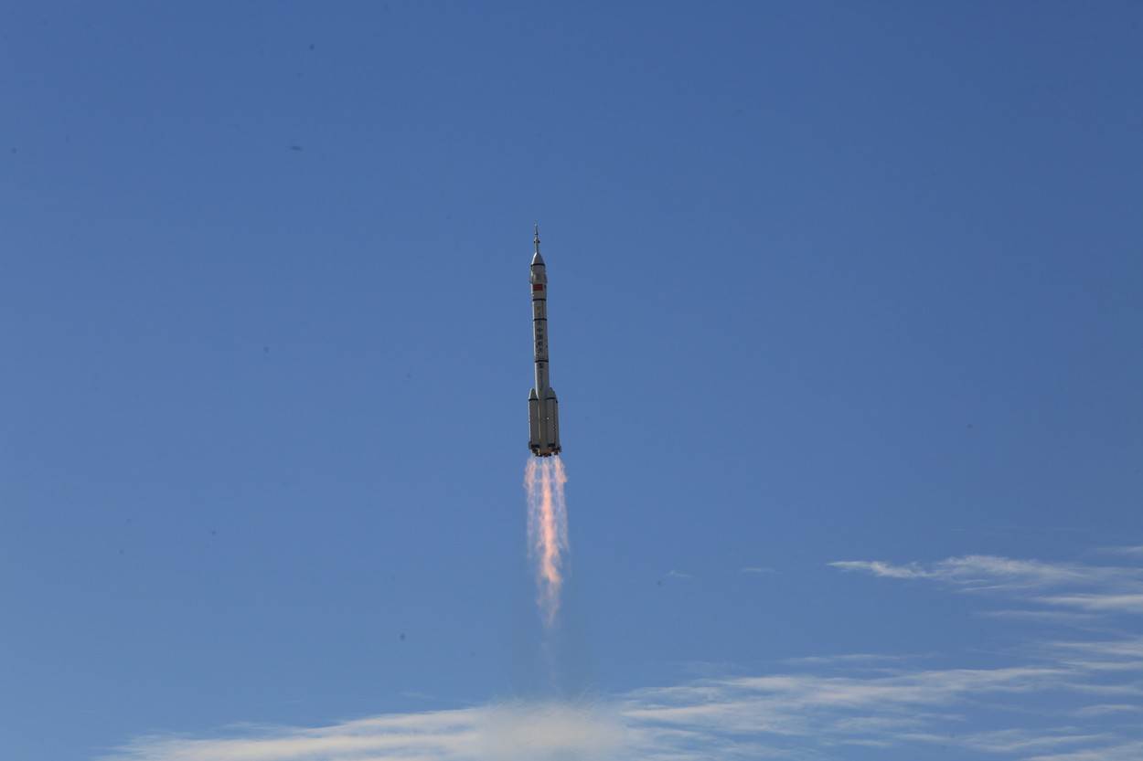 SPEKTAKULARNE FOTOGRAFIJE Uzletjela je kineska svemirska letjelica s troje ljudi!