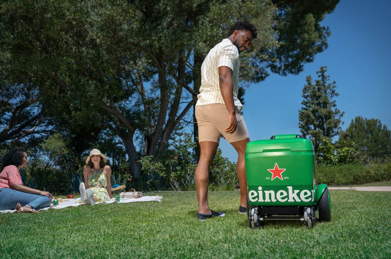 KAO IZ SNOVA Hladnjak s pivom prati vas kamo god krenete