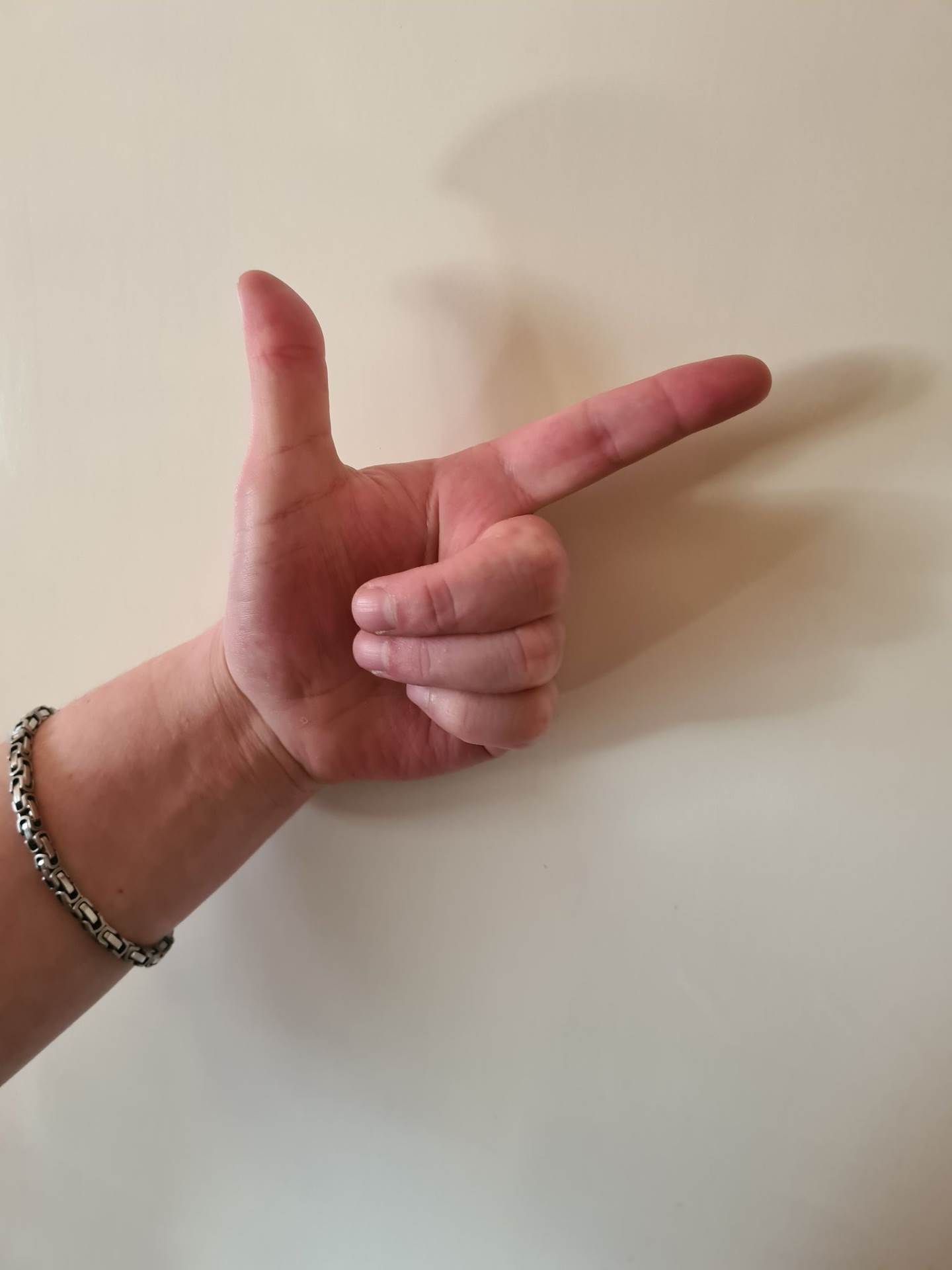 NEMA VIŠE ZAPETLJANIH KABELA Evo kako riješiti problem koji muči mnoge