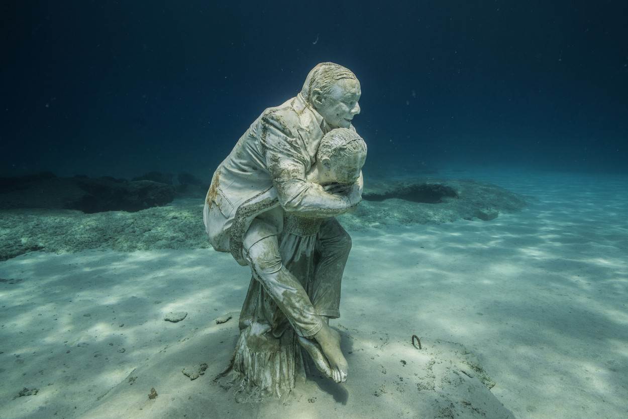PODVODNI MUZEJ S 93 SKULPTURE Služi za istraživanje, ali i za plivanje