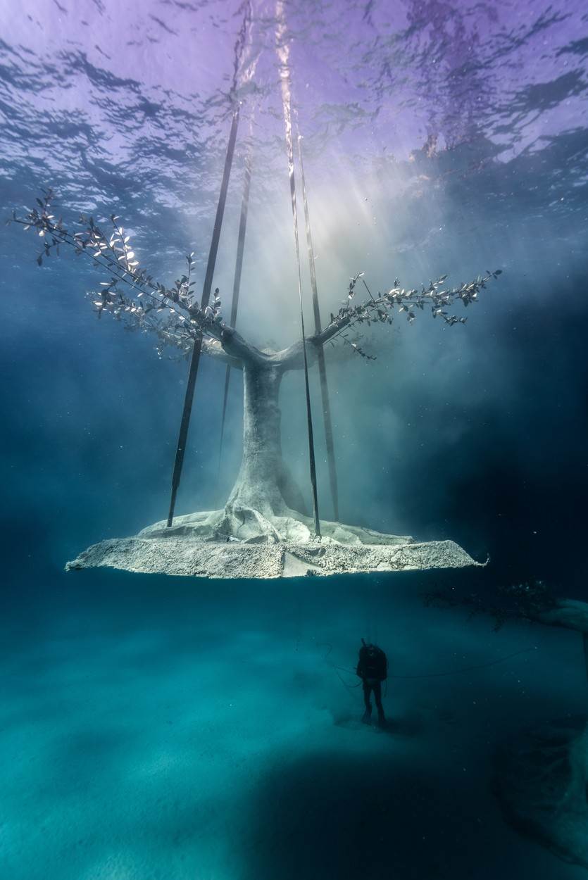 PODVODNI MUZEJ S 93 SKULPTURE Služi za istraživanje, ali i za plivanje