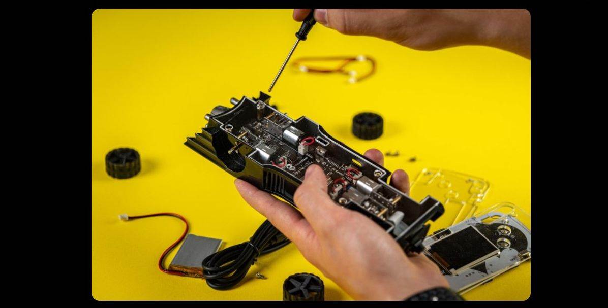 CircuitMess Batmobile (6)