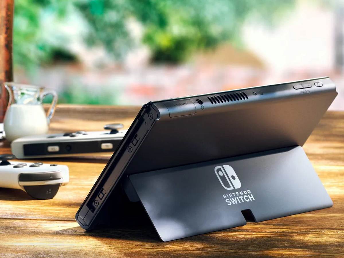 Nintendo-Switch-OLED-nova-konzola-2