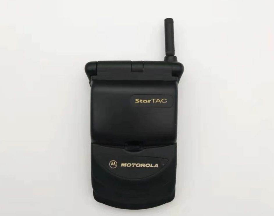 Motorola StarTAC  (1).jpg