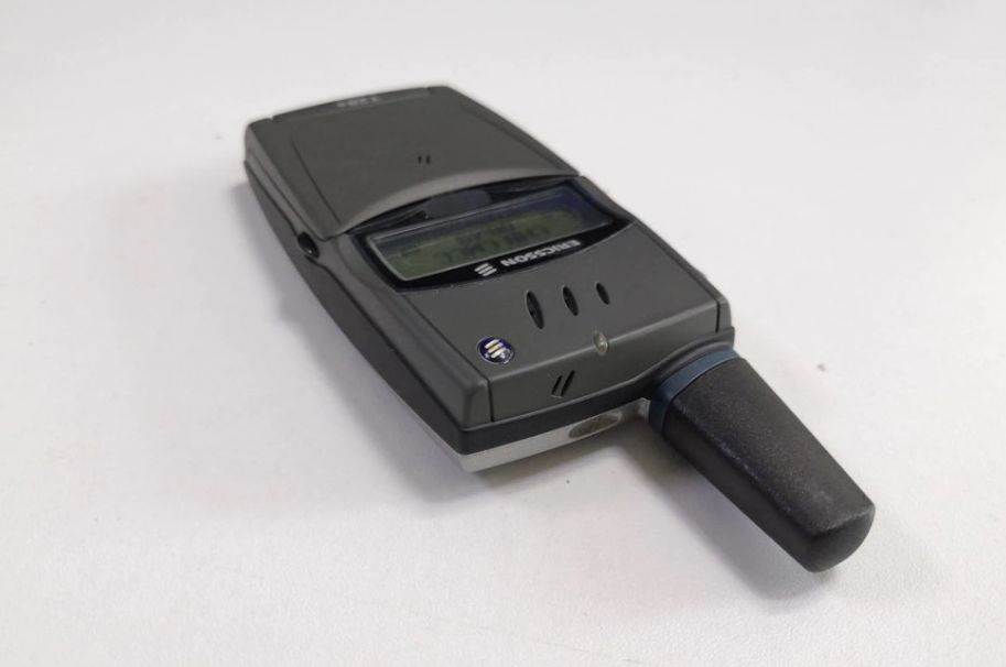 Ericsson T28s (2).jpg