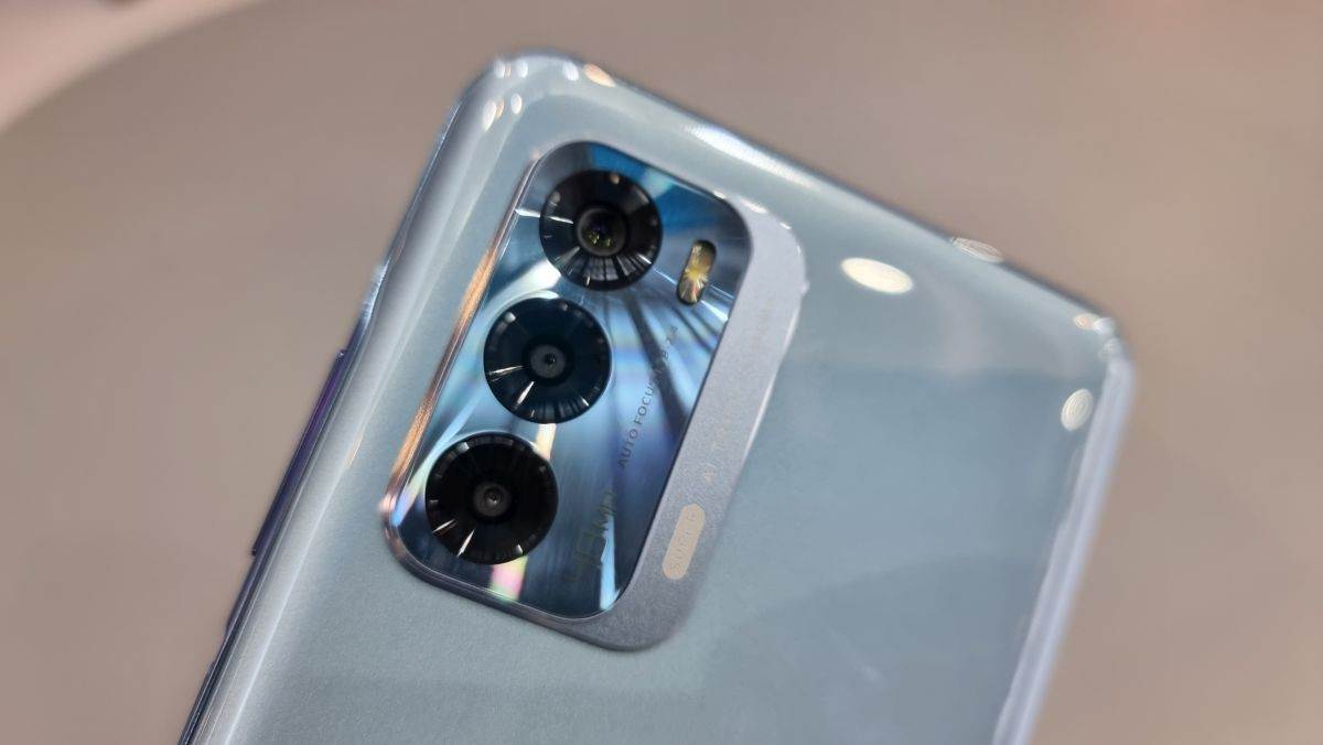 ZTE Blade V40 (3).jpg