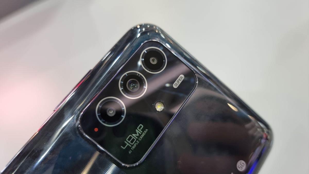 ZTE Blade V40 5G (4).jpg