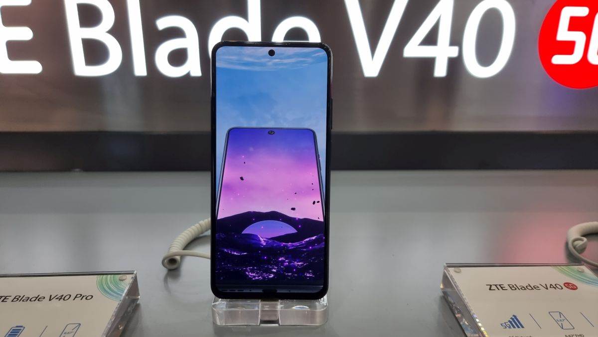 ZTE Blade V40 Pro (2).jpg