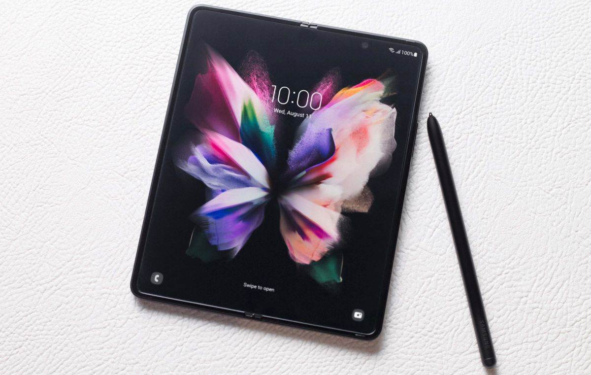 Samsung Galaxy Z Fold3.jpg