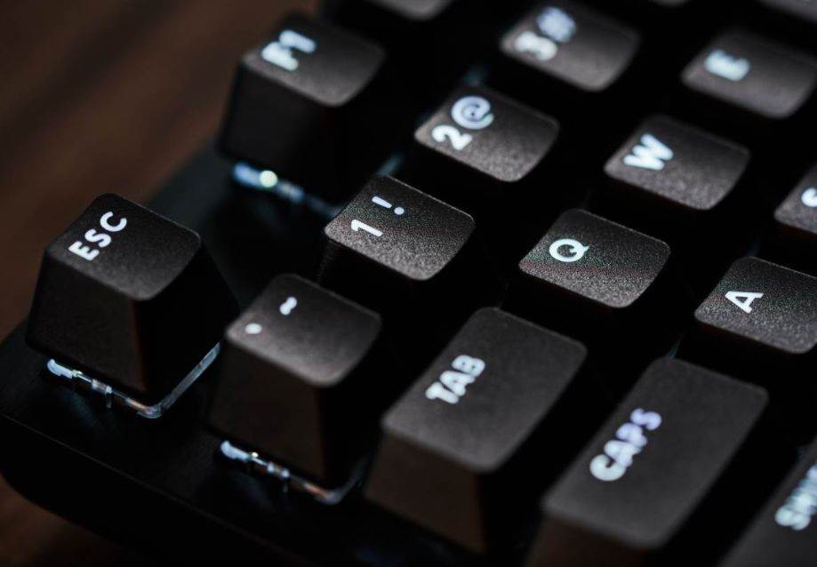 Logitech G413 SE (9).jpg