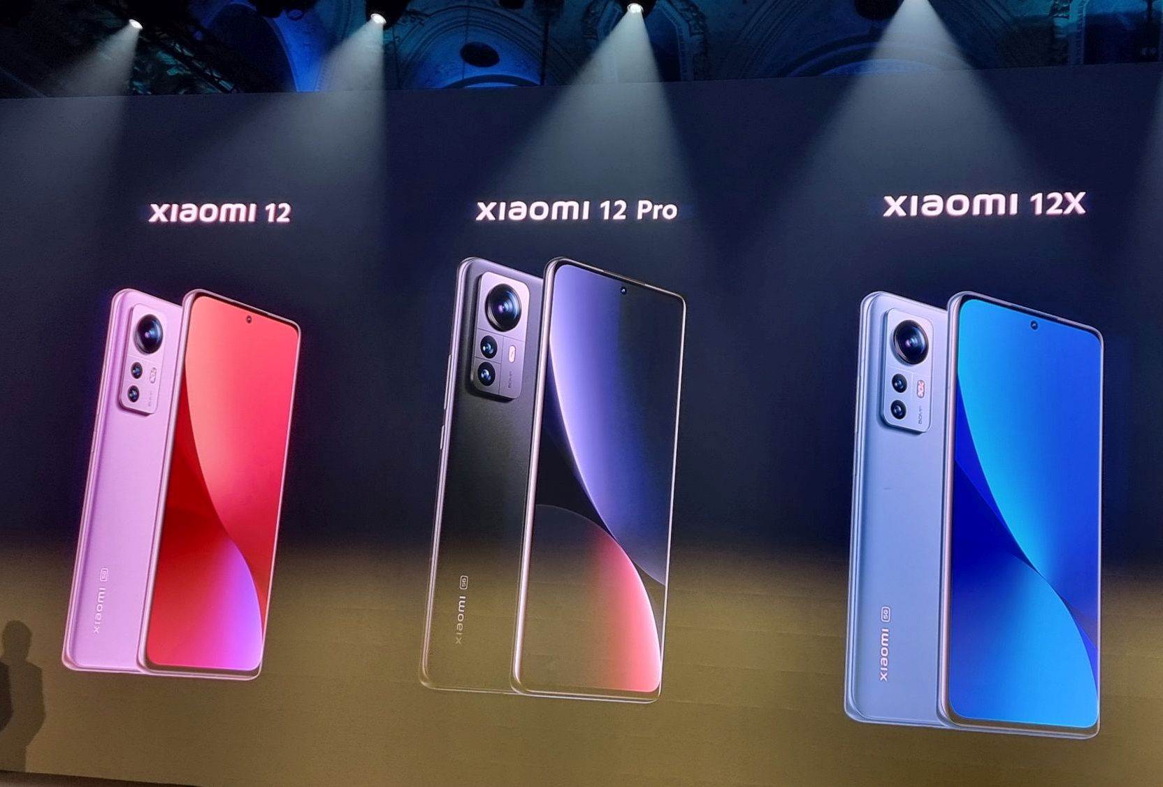 Xiaomi 12, Xiaomi 12 Pro i Xiaomi 12X.jpg