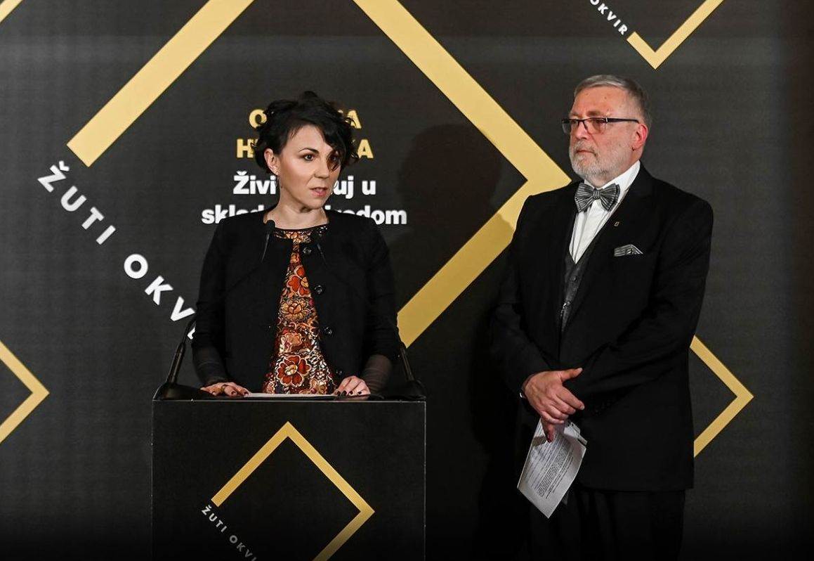 zuti-okvir-2-.jpg