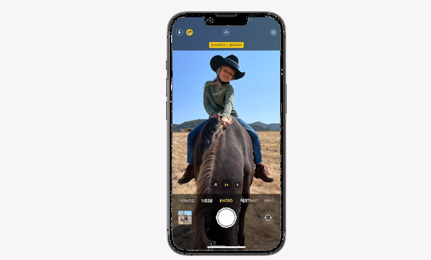 Apple iOS 16 Shared Photos.jpg