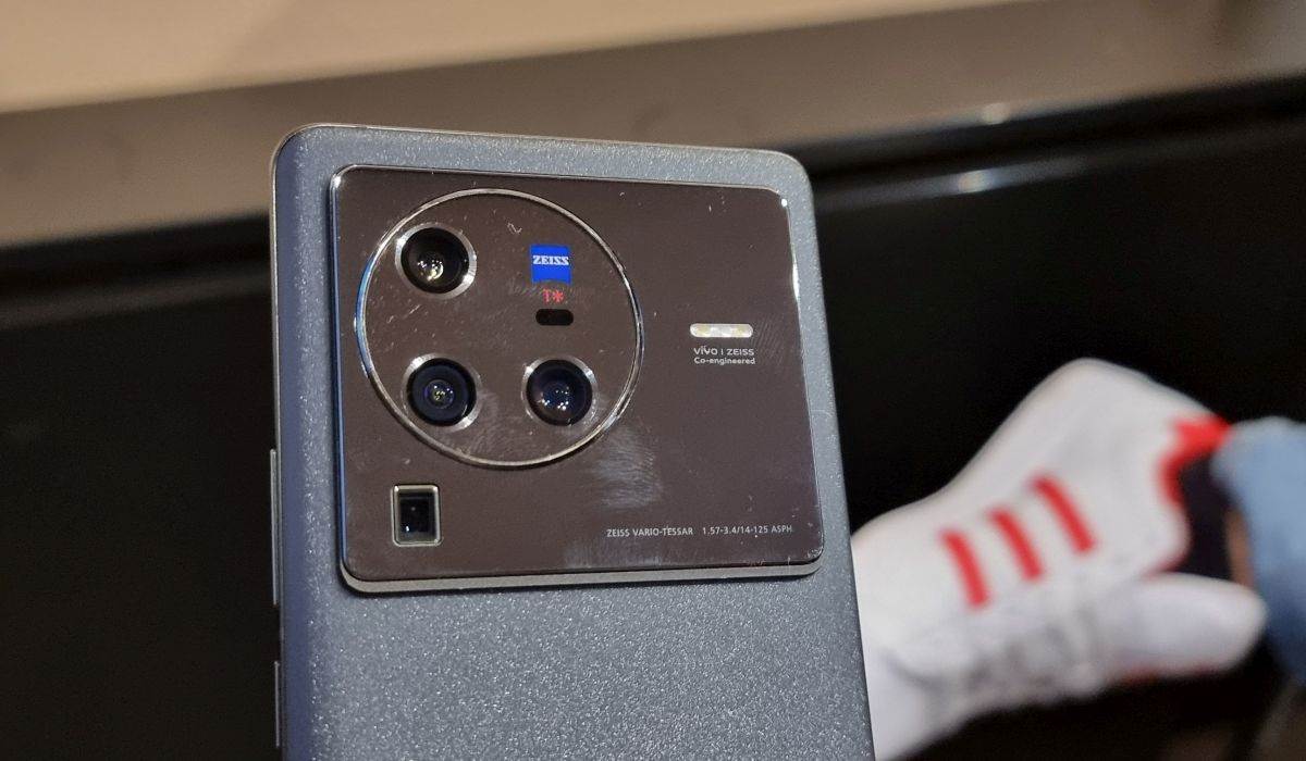 Vivo X80 Pro (2).jpg