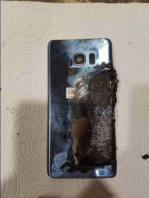 Telefon na suncu Samsung (3).jpg