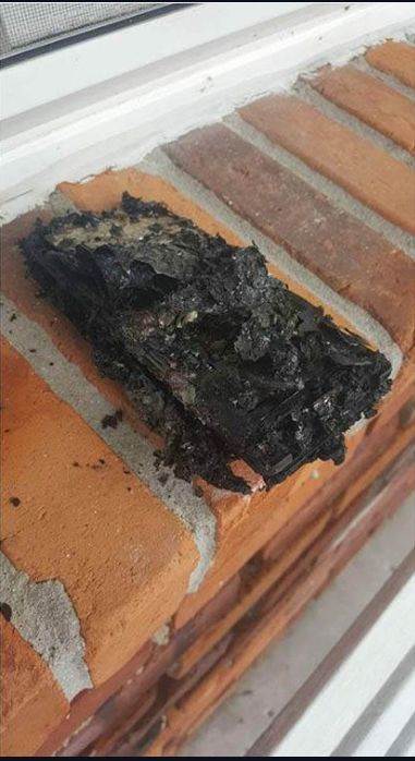 Telefon na suncu Samsung (5).jpg