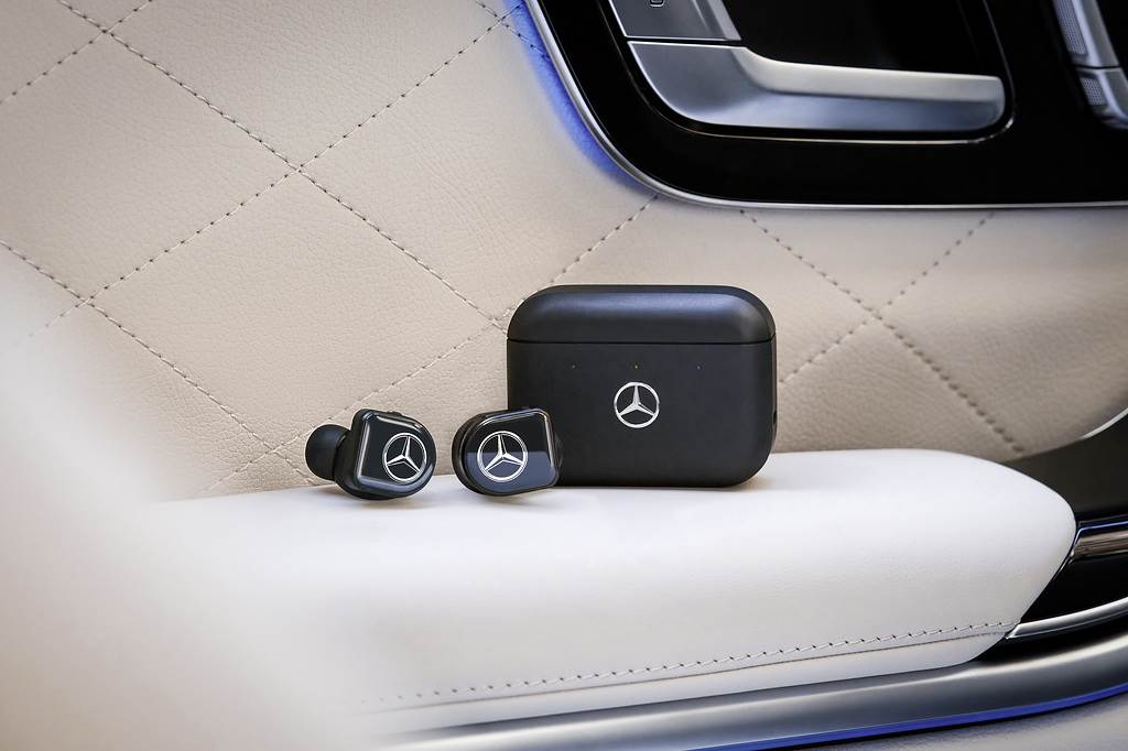 Mercedes-Benz MW08 Active Noise-Cancelling True Wireless Earphones (3).jpg