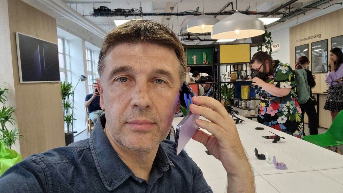 Samsung Galaxy Z Flip4 (5).jpg