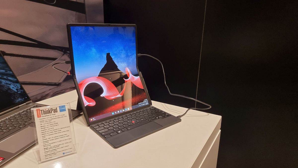 Lenovo ThinkPad X1 Fold (4).jpg