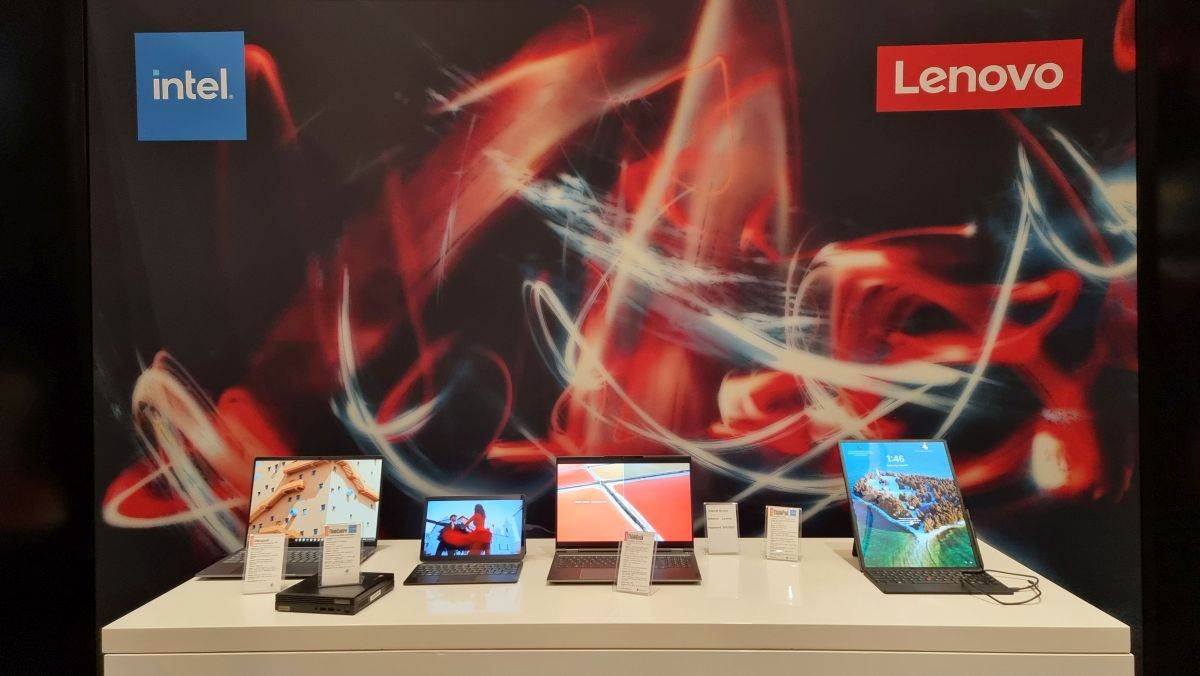 Lenovo ThinkPad X1 Fold (10).jpg