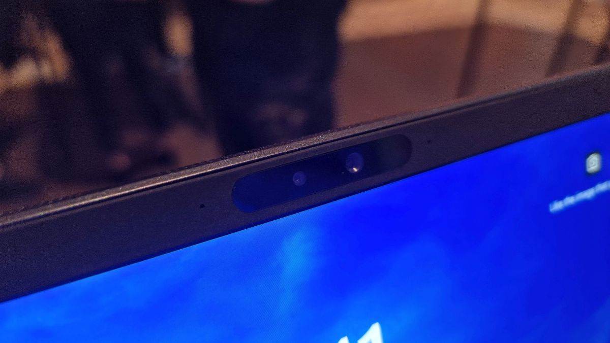 Asus Zenbook 17 Fold OLED (17).jpg