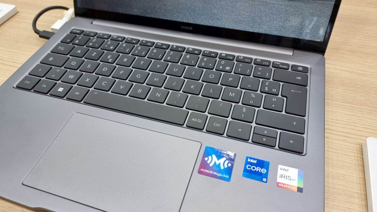 HONOR MagicBook 14 (3).jpg