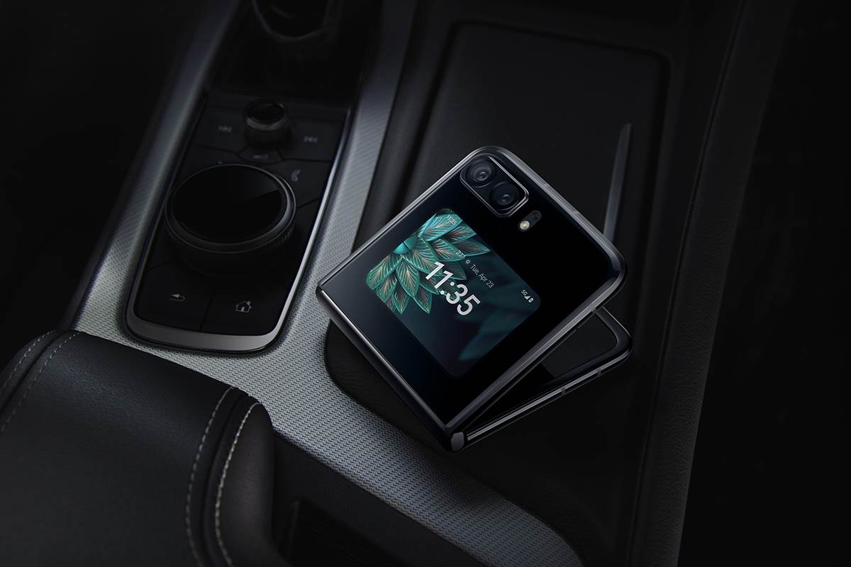 Motorola razr 2022 (3).jpg