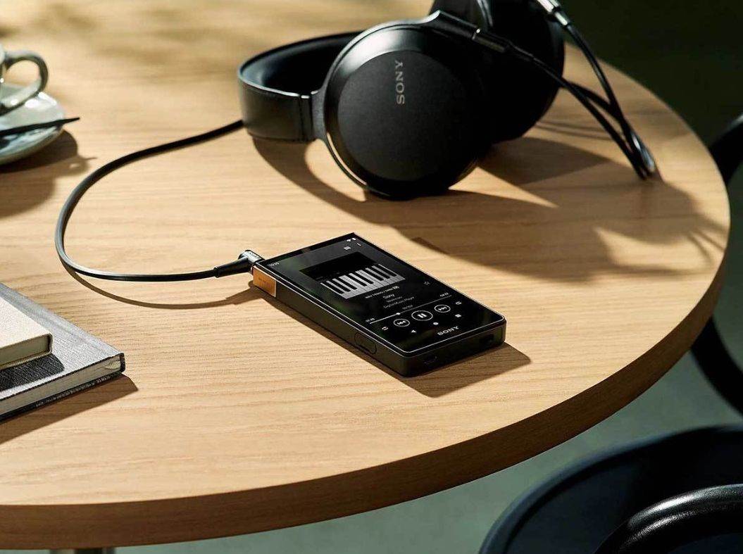 Sony NW-ZX700 (3).jpg
