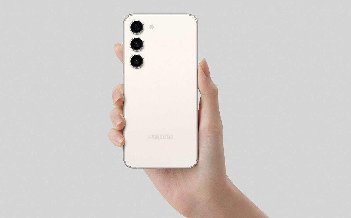 Samsung Galaxy S23 (2).jpg