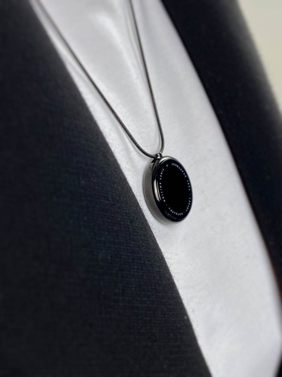 TheTouchX medaljon (2).jpg