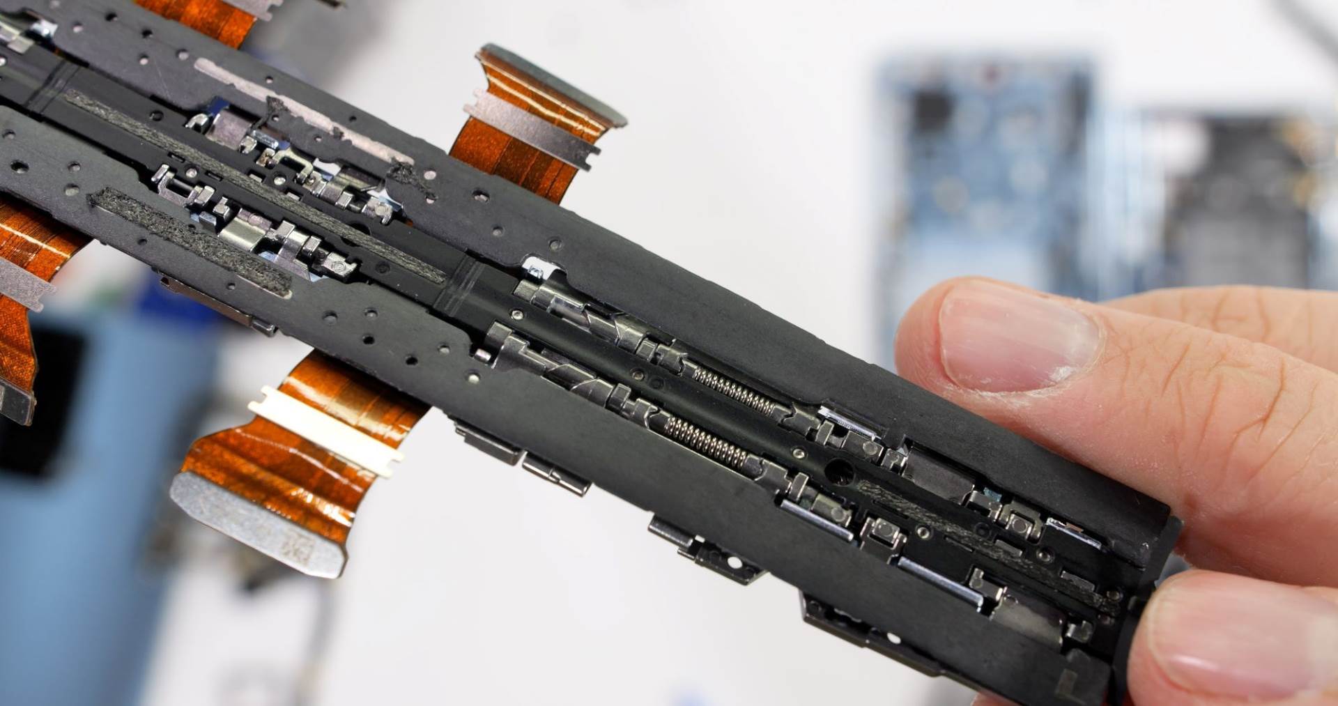 Honor Magic Vs - Teardown 26.jpg