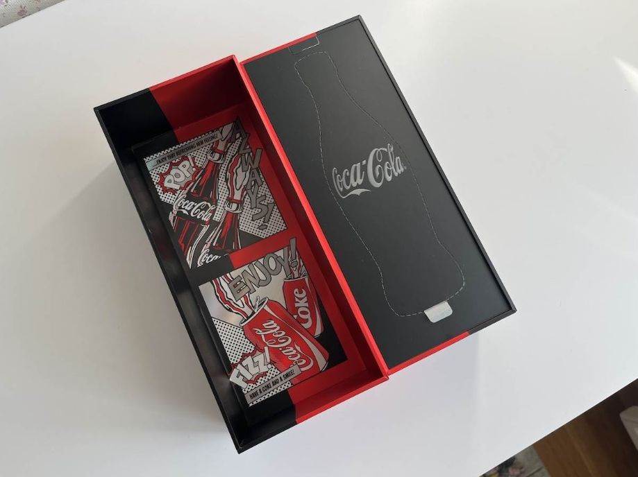 Realme 10 Pro Coca-Cola Edition (8).jpg