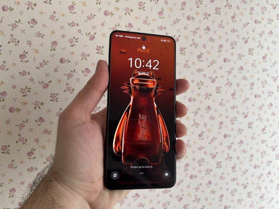 Realme 10 Pro Coca-Cola Edition (14).jpg