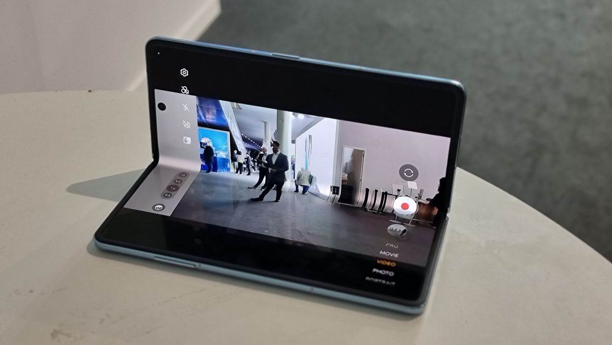 SVJETSKA PREMIJERA: Honor u Barceloni predstavio Magic5 seriju i Magic Vs