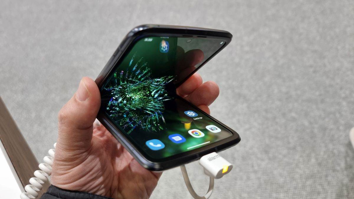 Motorola razr 2022 (5).jpg