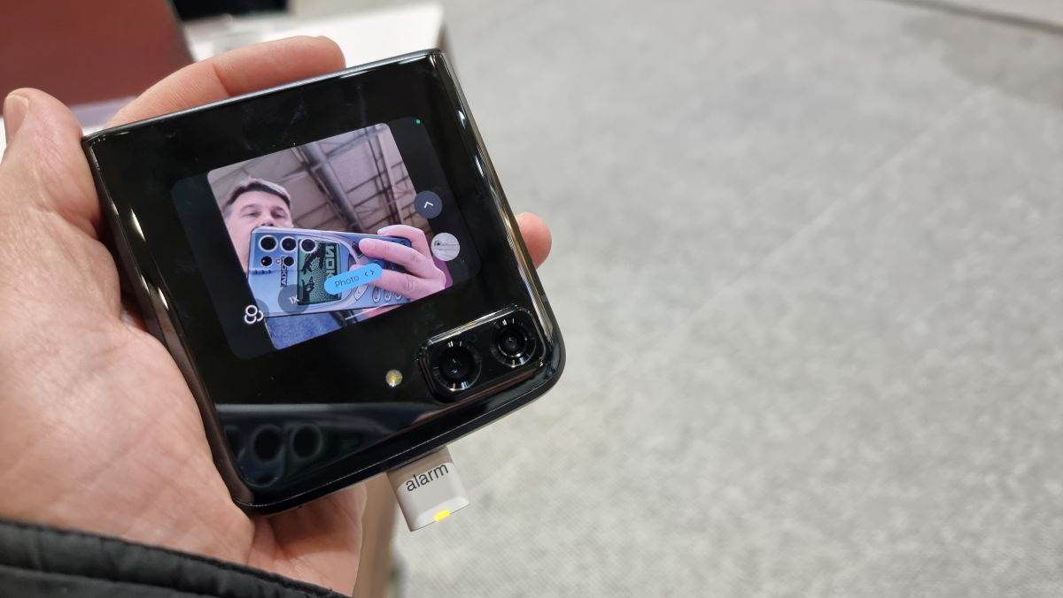 Motorola razr 2022 (10).jpg